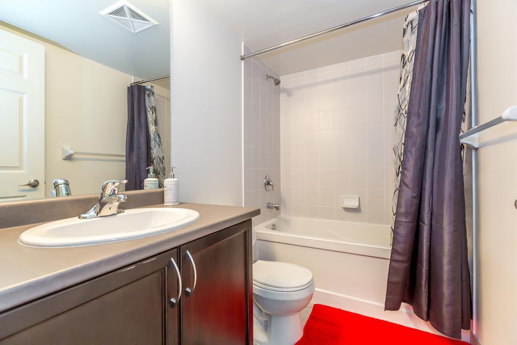 טורונטו Napa Furnished Suites At Cn Tower & Maple Leaf Square חדר תמונה