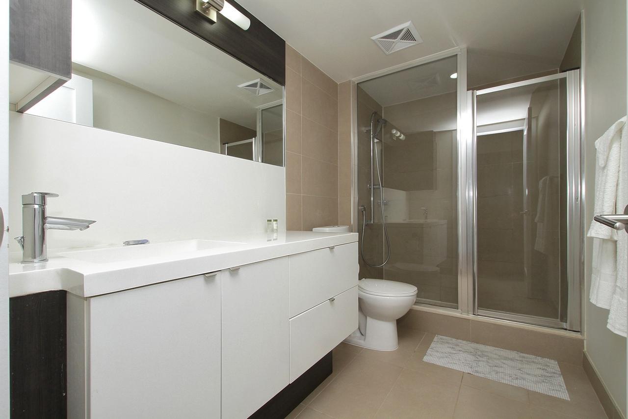 טורונטו Napa Furnished Suites At Cn Tower & Maple Leaf Square מראה חיצוני תמונה