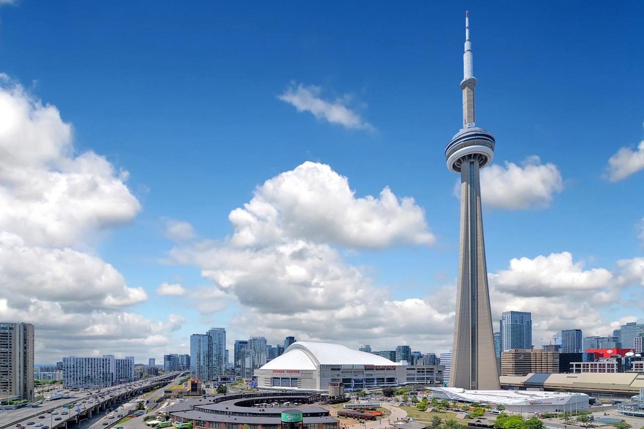 טורונטו Napa Furnished Suites At Cn Tower & Maple Leaf Square מראה חיצוני תמונה