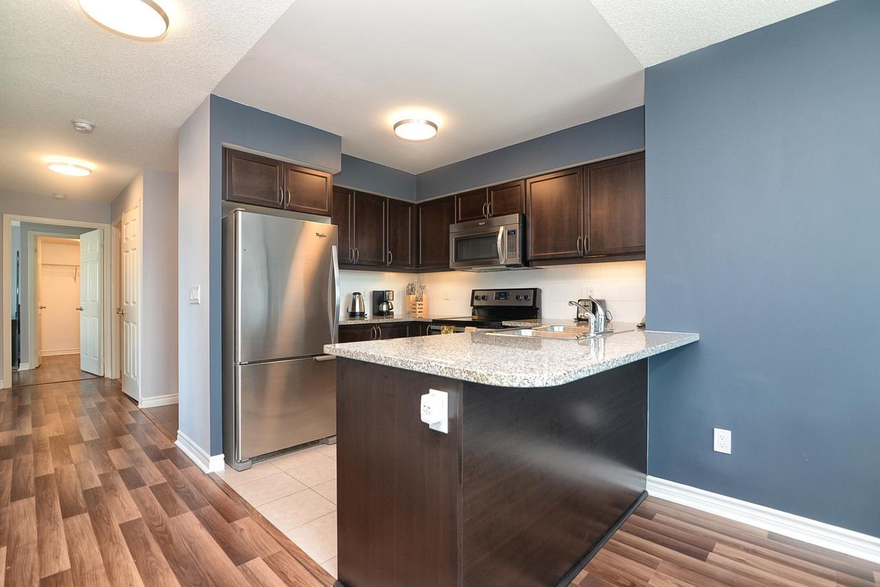 טורונטו Napa Furnished Suites At Cn Tower & Maple Leaf Square מראה חיצוני תמונה