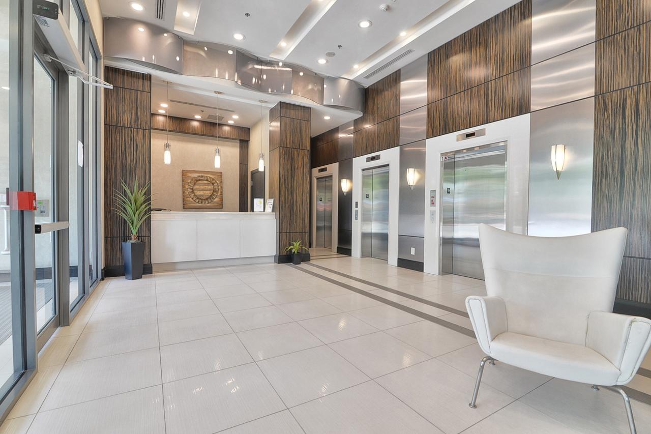 טורונטו Napa Furnished Suites At Cn Tower & Maple Leaf Square מראה חיצוני תמונה