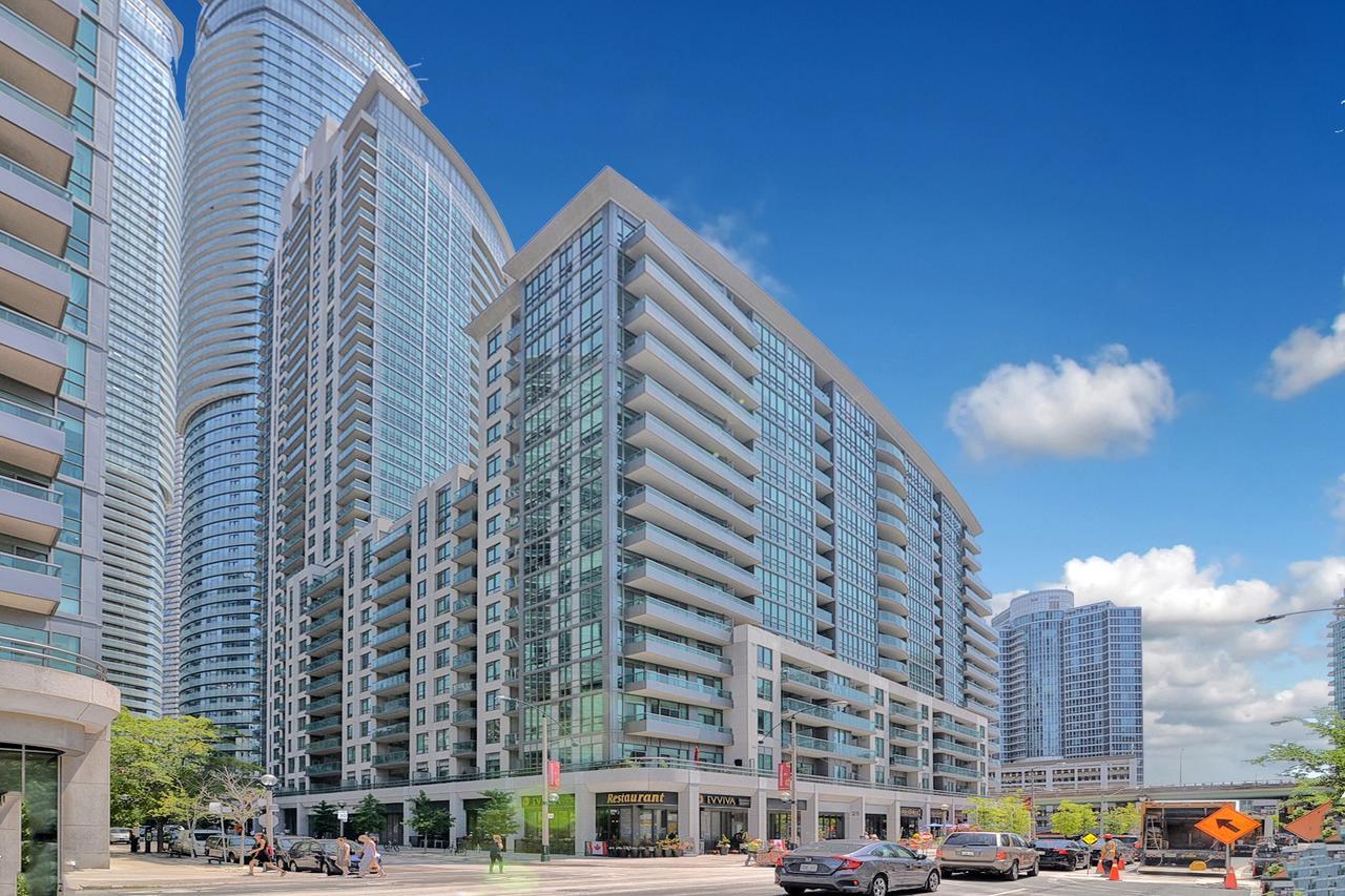 טורונטו Napa Furnished Suites At Cn Tower & Maple Leaf Square מראה חיצוני תמונה