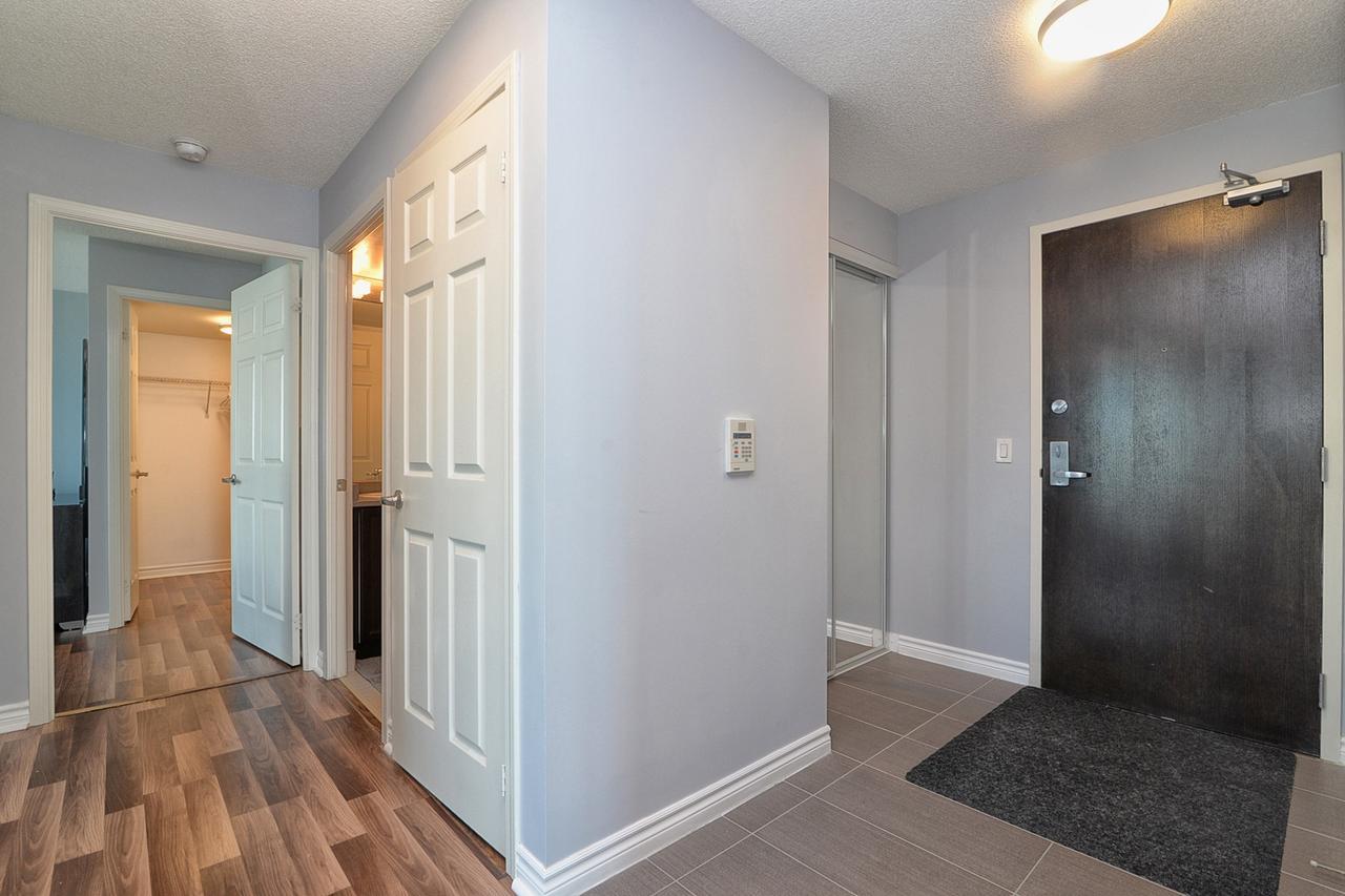 טורונטו Napa Furnished Suites At Cn Tower & Maple Leaf Square מראה חיצוני תמונה
